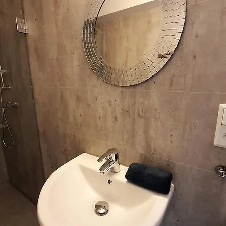 5 Downtown